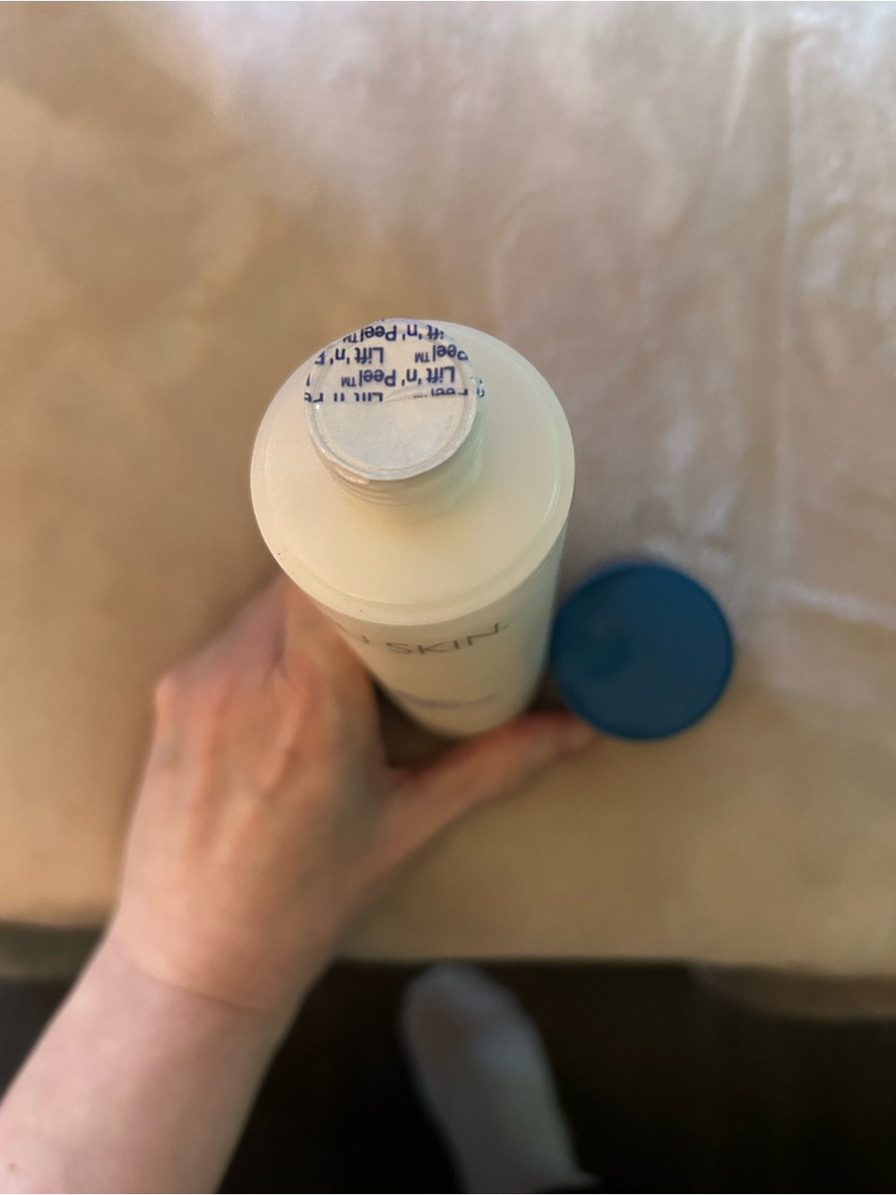 NU SKIN Body Smoother Lotion--Original Version (8.4 fl.oz./253 ml.) - Picture 5 of 8